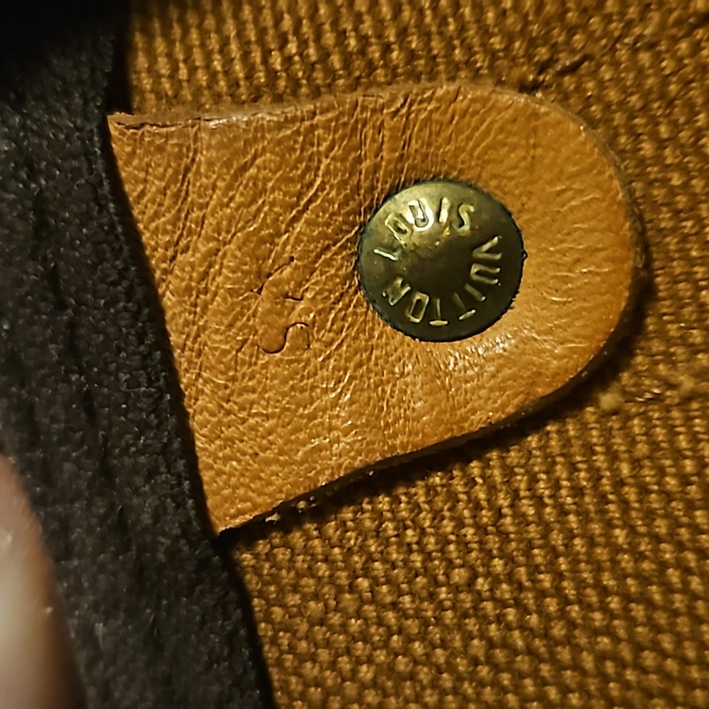 Vintage LV duffle - Picture 15 of 16